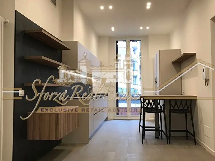 Appartamento trilocale in affitto in Corso Sempione, Milano