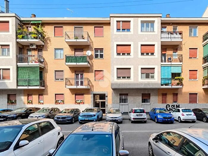 Appartamento bilocale in vendita in Via Gressoney, Milano