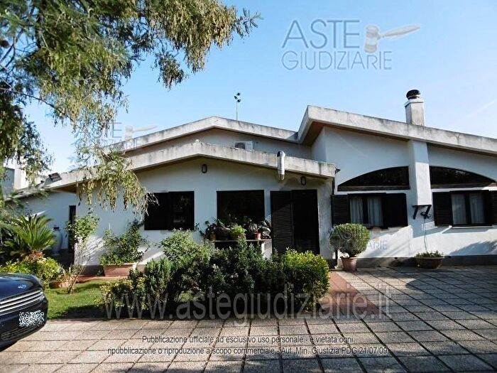 Casa con 8 locali in vendita in Largo dellOlgiata, Roma