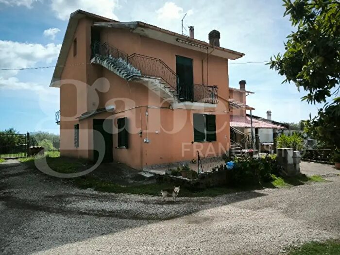 Appartamento con 5 locali in vendita in Contrada Musalè, Corchiano