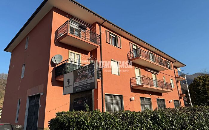 Appartamento quadrilocale in vendita in Via San Pietro, Masone