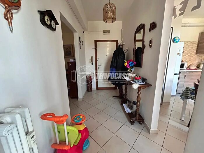 Appartamento quadrilocale in vendita in Via Achille Grandi, Bologna