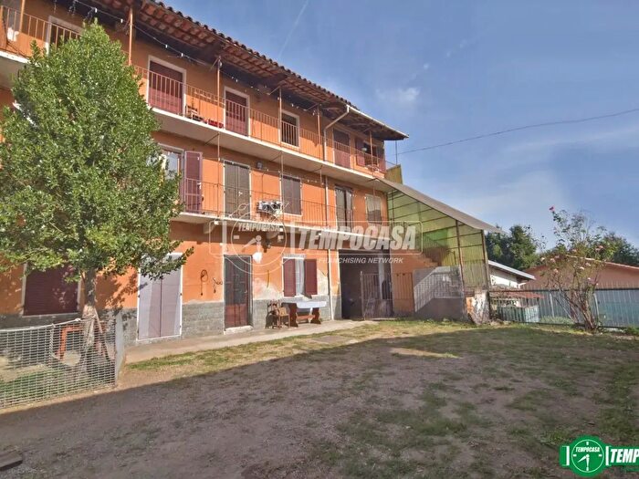 Casa con 5 locali in vendita in Frazione Vinardi Mathi, Rocca Canavese
