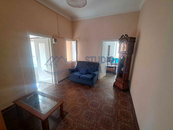 Casa quadrilocale in vendita in Via Aurelia Levante, Taggia