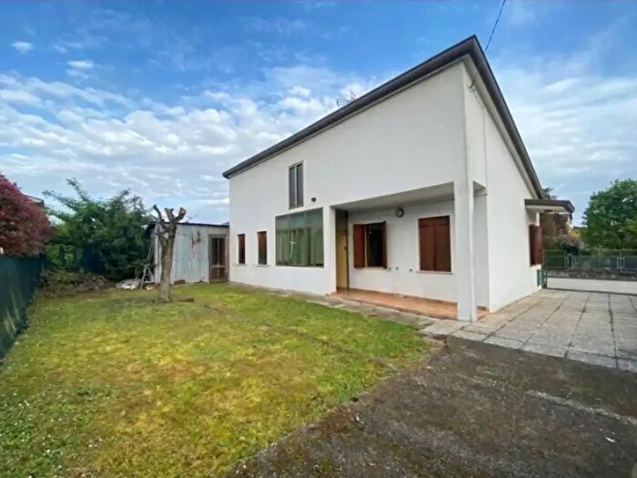 Casa trilocale in vendita in Via Zago, Saonara