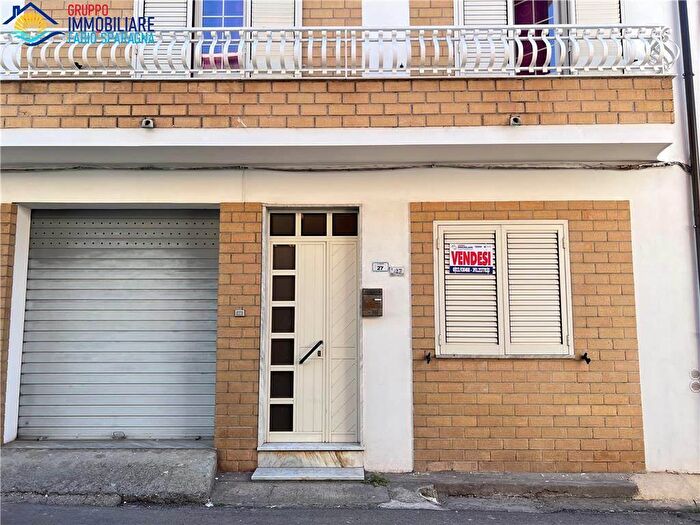 Appartamento quadrilocale in vendita in Via Caravaggio, Cellole