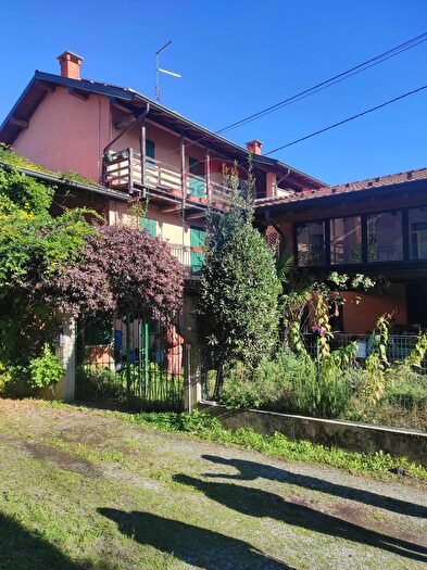 Casa con 7 locali in vendita in Via Castello, Borgo Ticino