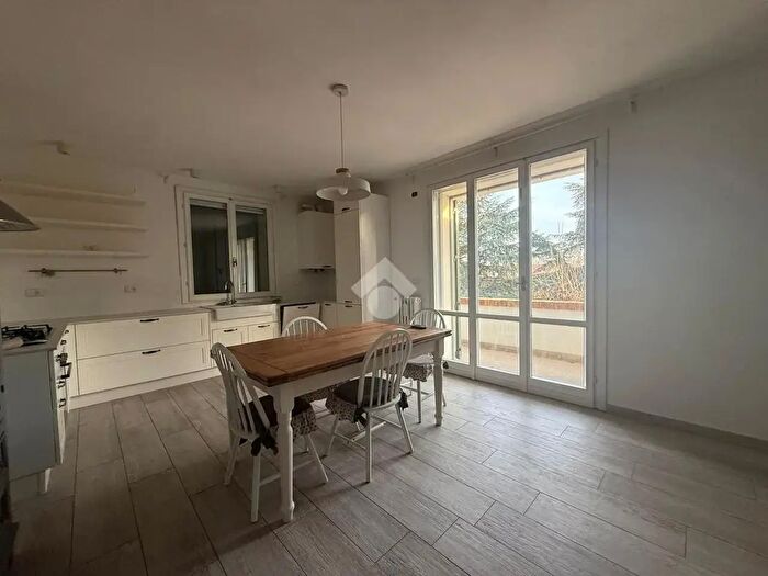 Appartamento quadrilocale in vendita in Appartamento Martiri della Bettola, Reggio Emilia