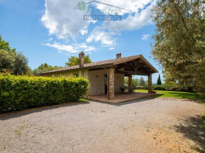 Casa quadrilocale in affitto in Strada Capalbio Pescia Fiorentina, Capalbio
