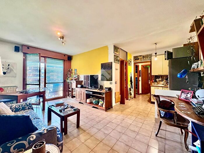 Appartamento trilocale in vendita in Via Pagoda Bianca, Roma