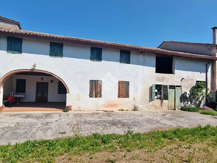 Casa quadrilocale in vendita in Via Barco, Altivole