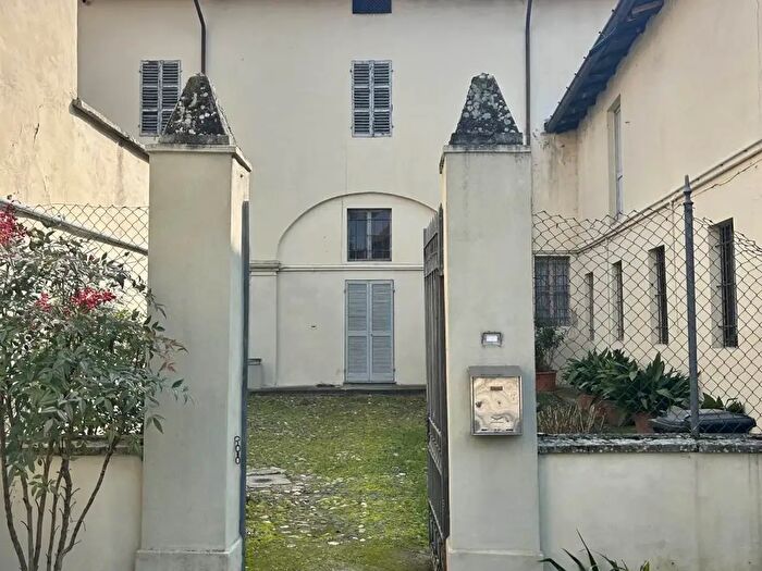 Casa con 10 locali in vendita in San Giorgio Piacentino