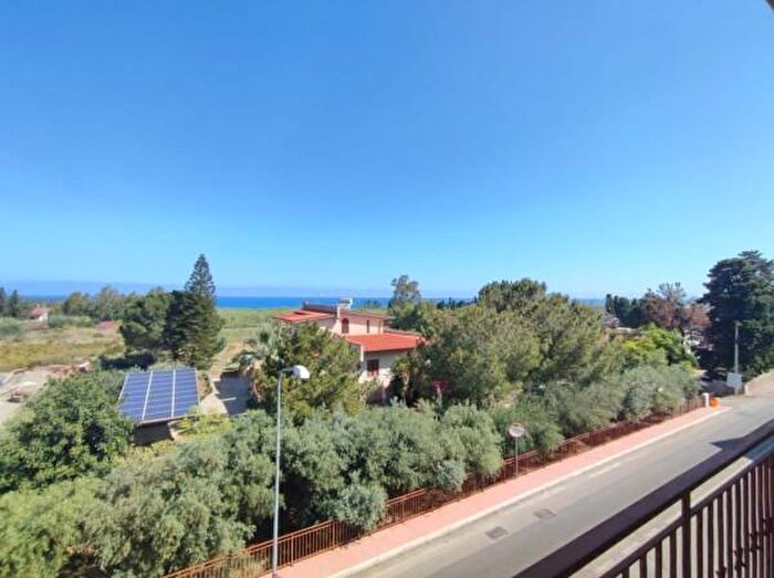 Appartamento trilocale in vendita in Via Rosmarino, Torrenova