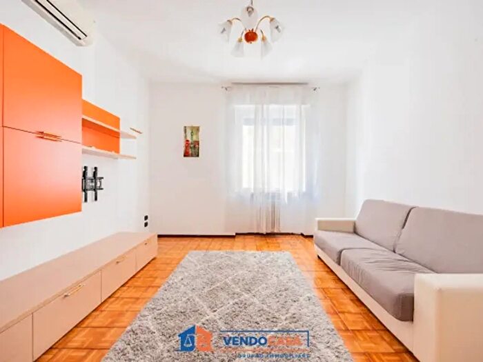 Appartamento trilocale in vendita in Via Attone Vescovo, Vercelli