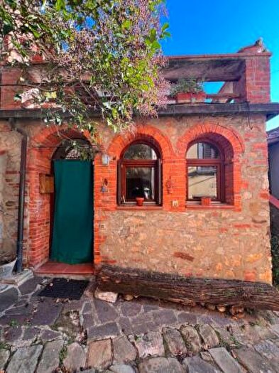 Appartamento con 5 locali in vendita in Bucine