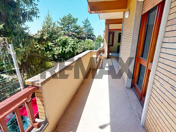 Appartamento con 5 locali in vendita in Via Vietnam, Bastia Umbra