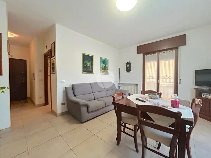 Appartamento quadrilocale in vendita in Via Magnolie, Castel D'Azzano