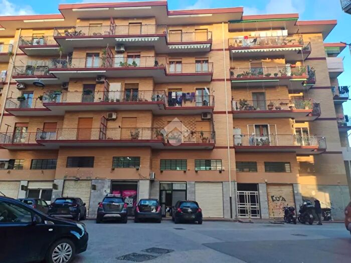 Appartamento quadrilocale in vendita in Via Belisario Corenzio, Salerno