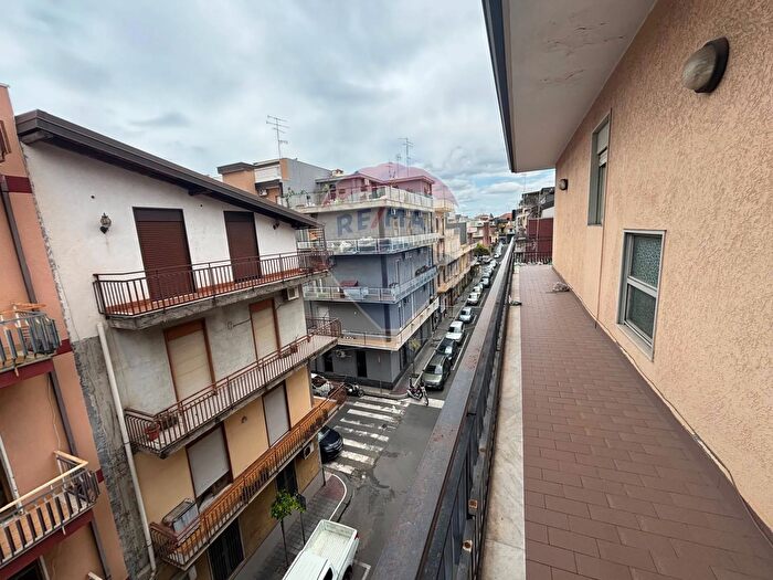 Appartamento con 5 locali in vendita in Via Bruno Buozzi, Misterbianco