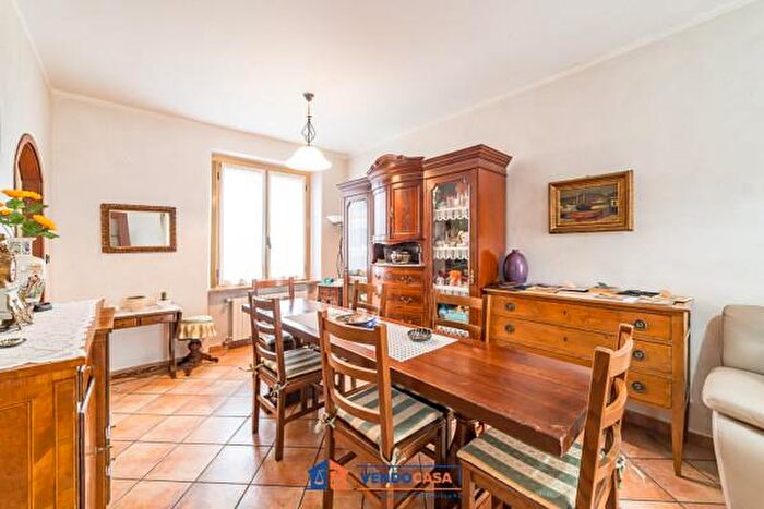 Appartamento trilocale in vendita in Via Giuseppe Leone Pignatelli, Villafranca Piemonte