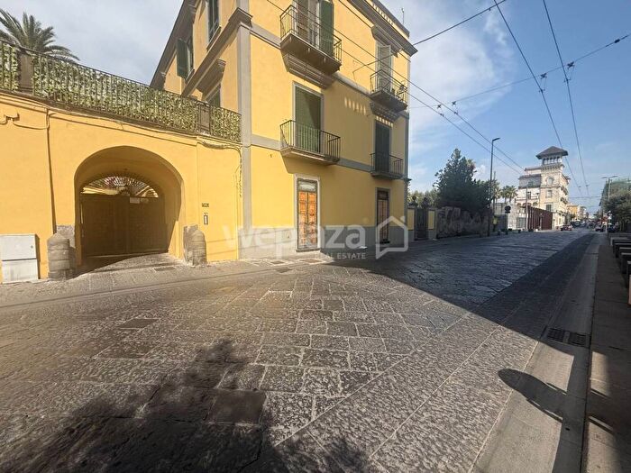 Appartamento trilocale in affitto in Corso Resina, Centro, Ercolano