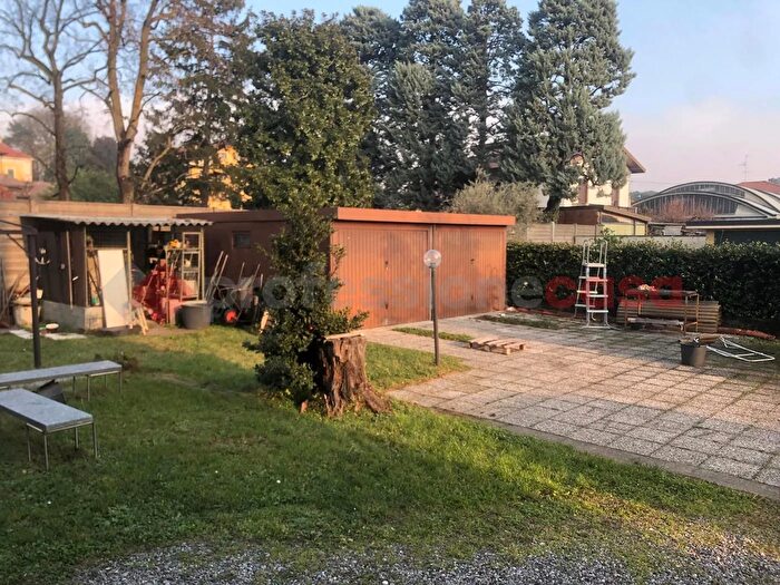 Case in Vendita e in Affitto - 3