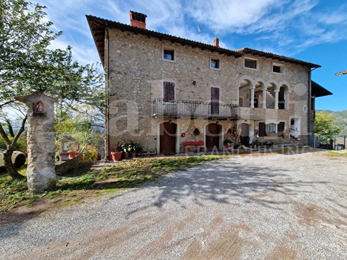 Casa con 5 locali in vendita in Via Cà di Carviano, Grizzana Morandi