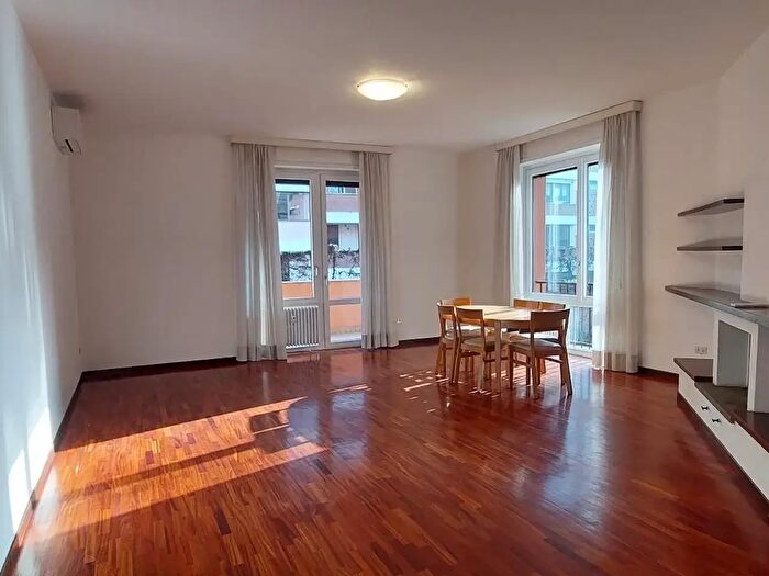 Appartamento trilocale in affitto in Via Wolfang Amadeus Mozart, Monza