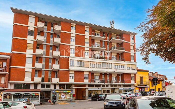 Appartamento trilocale in vendita in Piazza Romanisio, Fossano