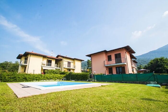 Appartamento bilocale in vendita in Brezzo Di Bedero