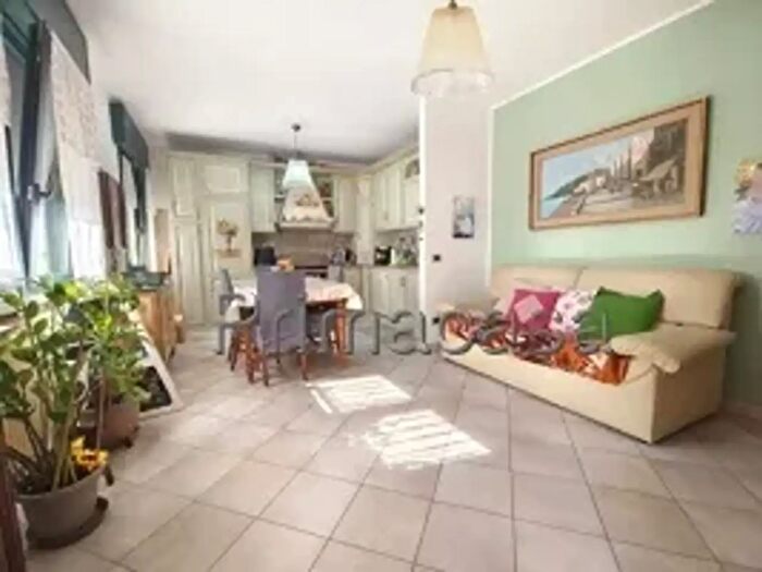 Appartamento con 5 locali in affitto in Via Santa Chiara, Cerea