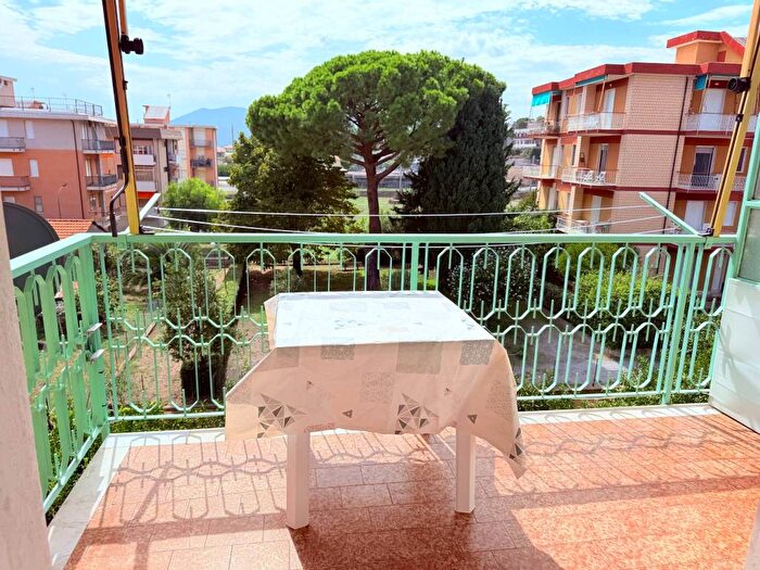 Appartamento trilocale in vendita in Via Cappelletta Nuova, Centro, Ceriale