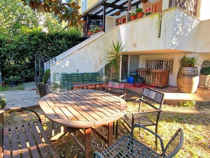 Appartamento con 5 locali in vendita in Via della Porcigliana, Livorno