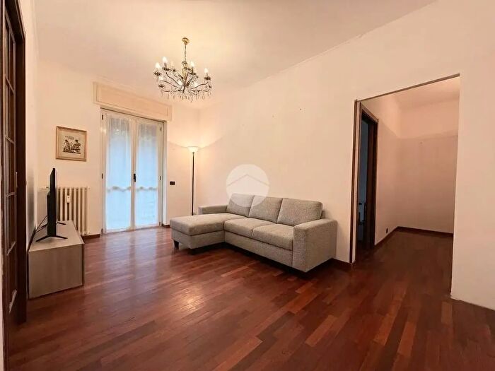 Appartamento bilocale in vendita in Via Osoppo, Milano
