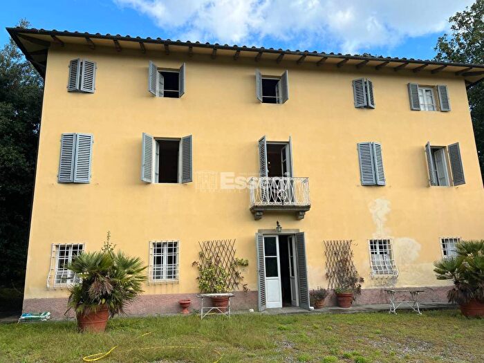 Casa con 6 locali in affitto in Via di Piaggiori, Segromigno San Colombano, Capannori