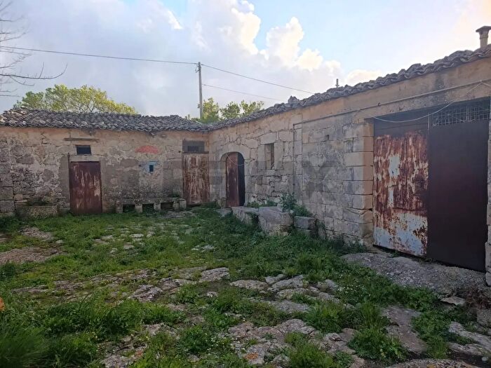 Casa monolocale in vendita in Strada Vicinale Cda Tribastone, Ragusa