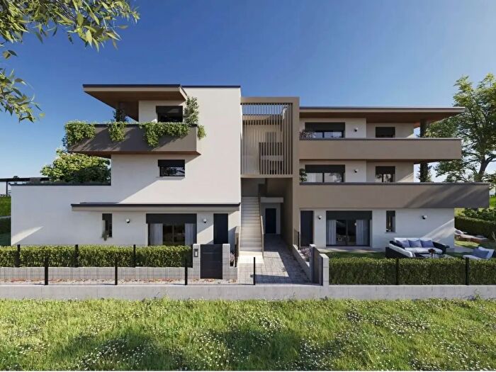 Appartamento quadrilocale in vendita in Via Valsugana, Castelfranco Veneto
