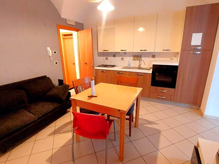 Appartamento trilocale in affitto in Via Conte Ruggero, XX Settembre Tribunale, Catania