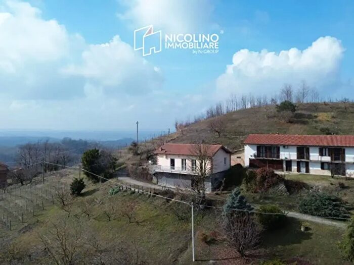 Casa quadrilocale in vendita in Località San Sebastiano, Monforte DAlba