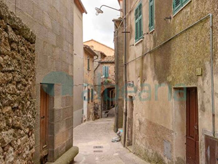 Appartamento con 6 locali in vendita in Via del Collese, Roccastrada