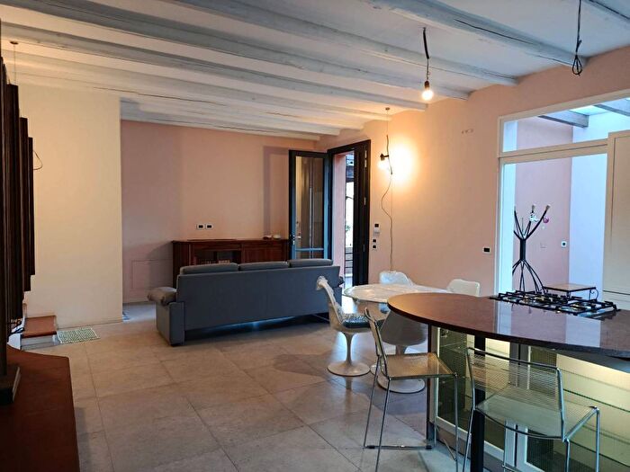 Casa quadrilocale in affitto in Colli Saragozza, Bologna