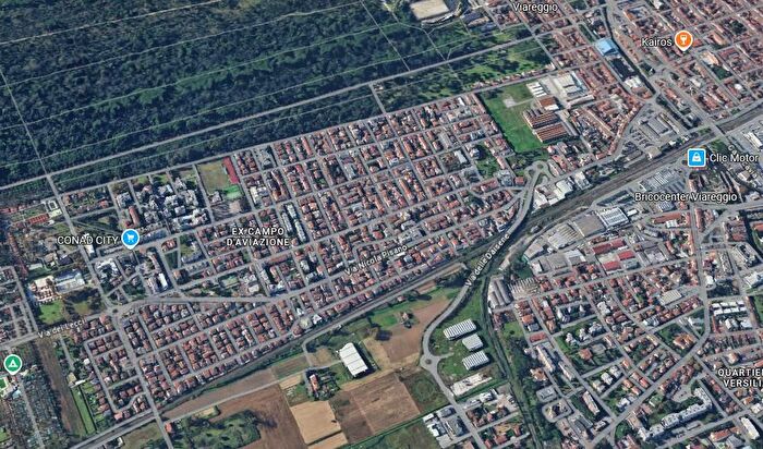 Casa con 5 locali in vendita in Viareggio