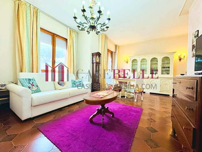 Appartamento trilocale in affitto in Via delle Palme, Lido di Camaiore, Camaiore