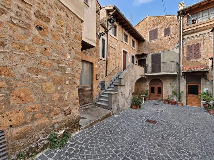 Casa trilocale in vendita in Barbarano Romano