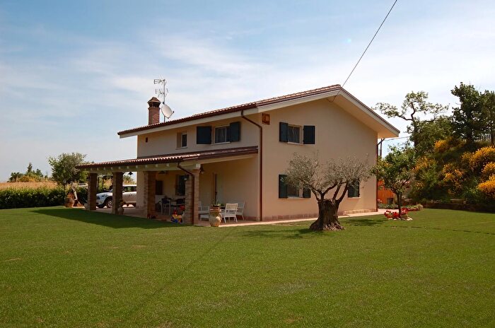 Casa con 6 locali in vendita in Ripatransone