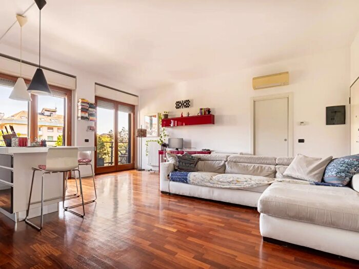 Appartamento bilocale in affitto in Via Osoppo, Milano