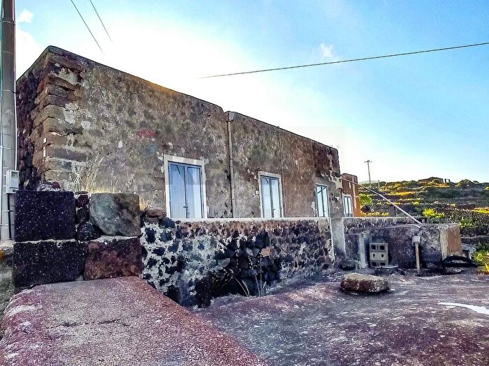 Appartamento in vendita in Località Bonsulton, Pantelleria
