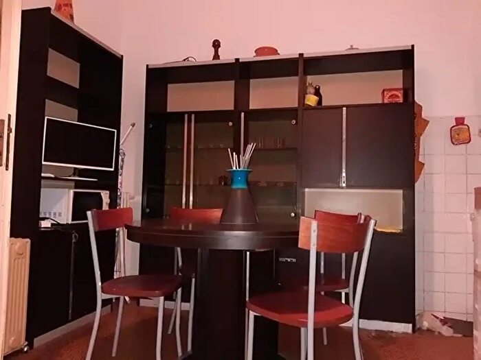 Appartamento trilocale in affitto in Via Cenisio, Milano