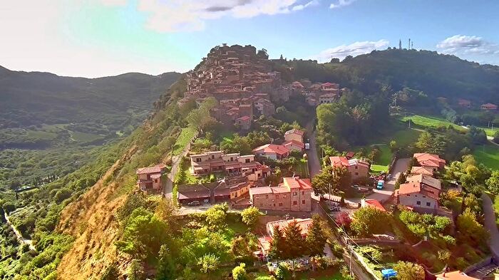 Casa con 5 locali in vendita in Arcidosso