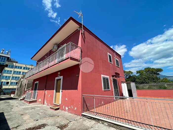 Casa con 6 locali in vendita in Via Schito, Castellammare Di Stabia